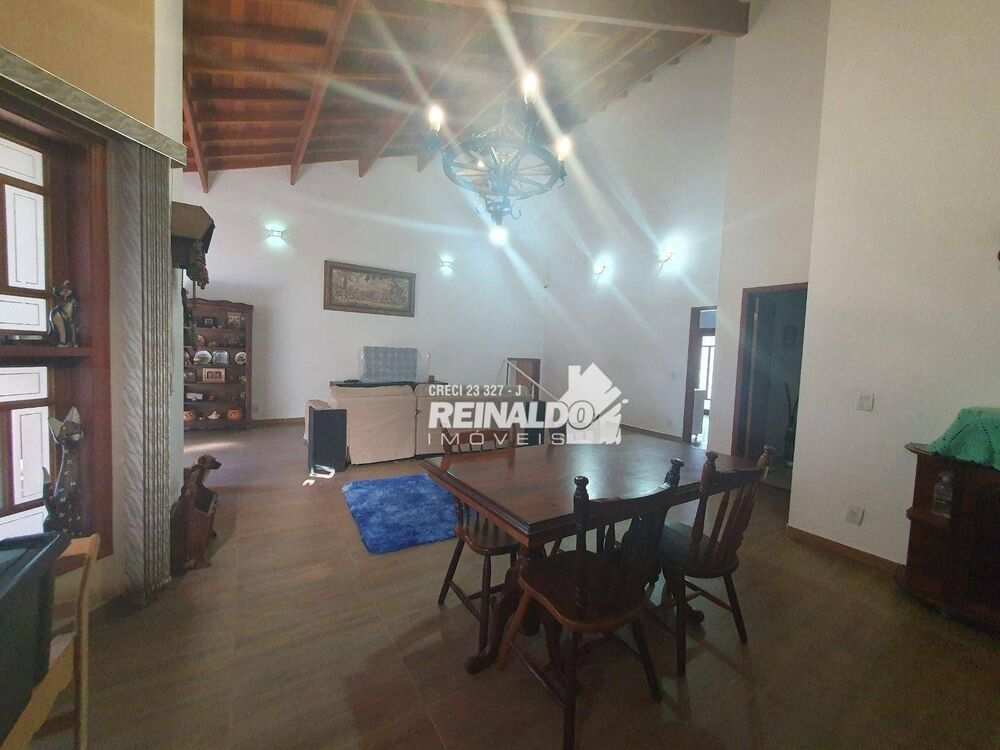 Chácara à venda com 3 quartos, 265m² - Foto 2
