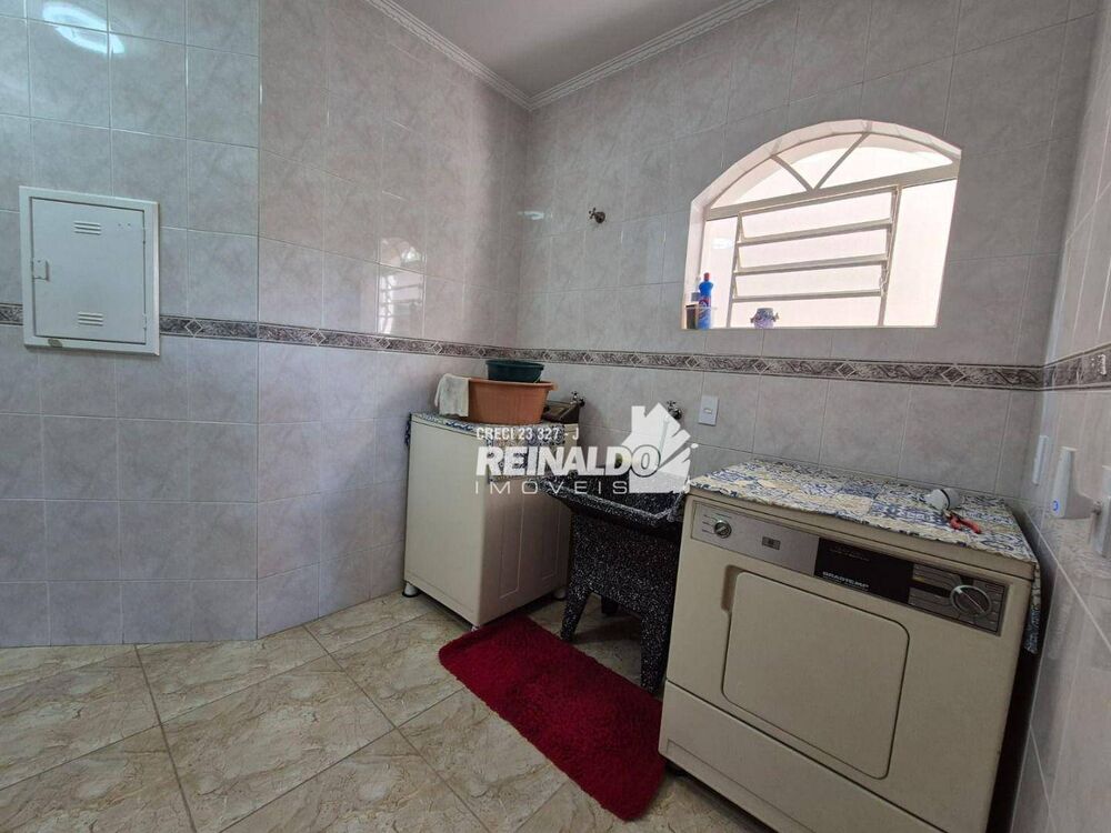 Casa, 3 quartos, 237 m² - Foto 15