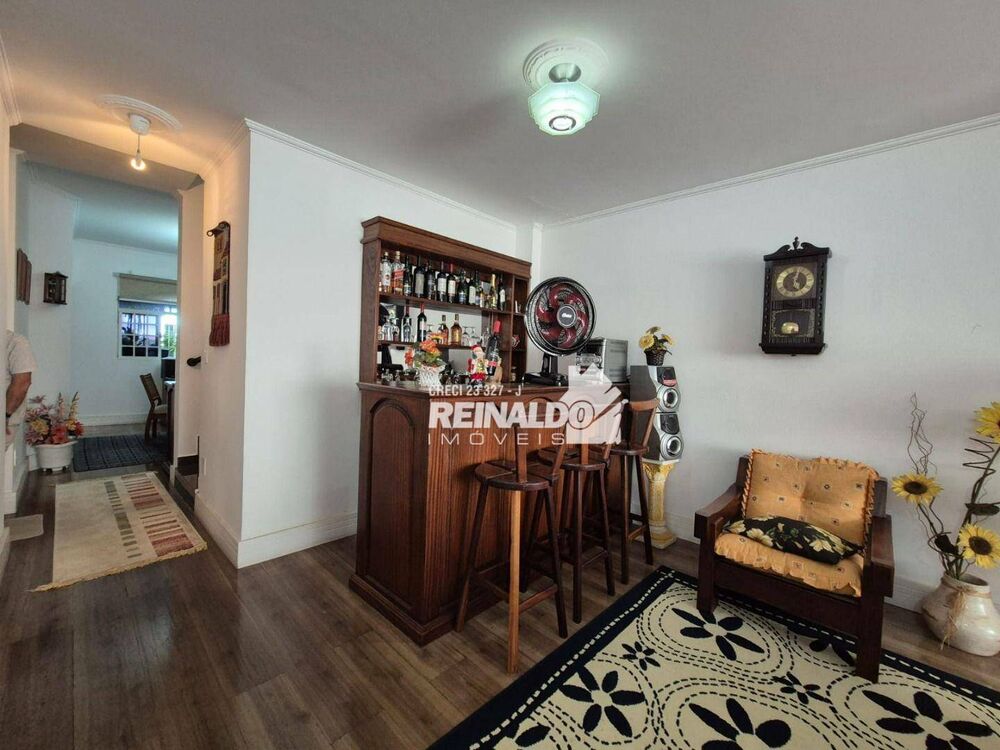 Casa, 3 quartos, 237 m² - Foto 4