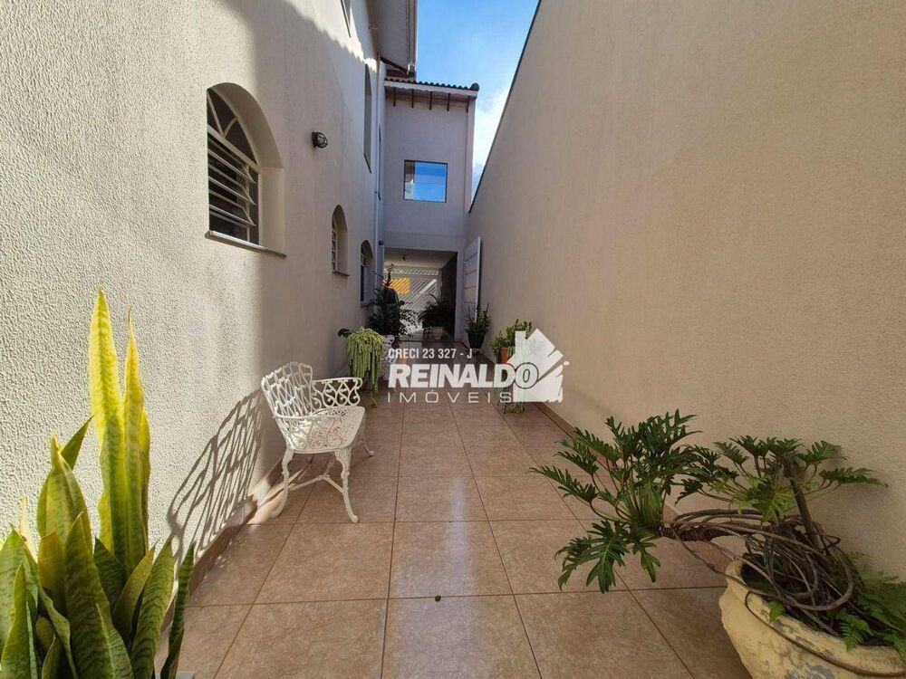 Casa, 3 quartos, 237 m² - Foto 16