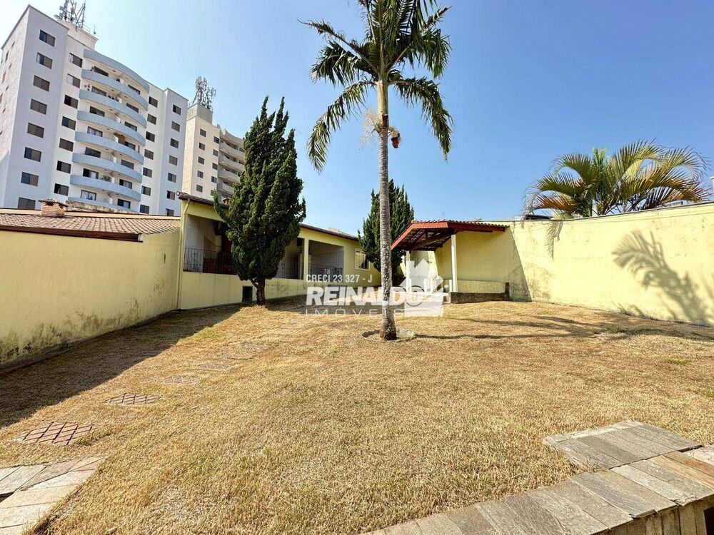 Casa, 3 quartos, 284 m² - Foto 1