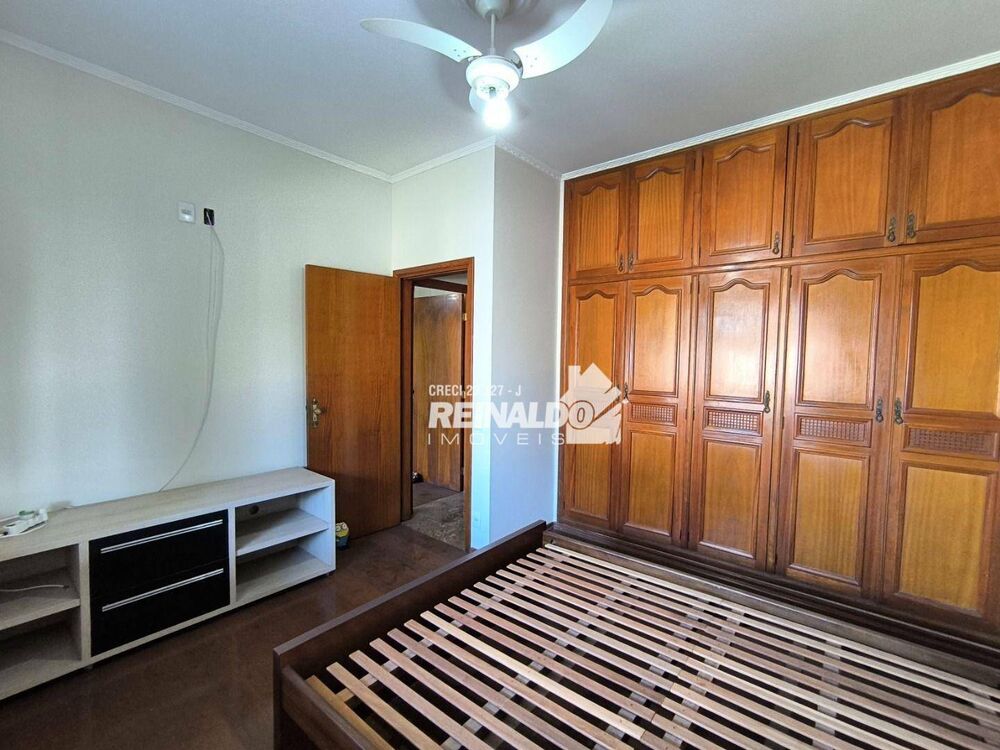 Casa de Condomínio para alugar com 4 quartos, 498m² - Foto 17