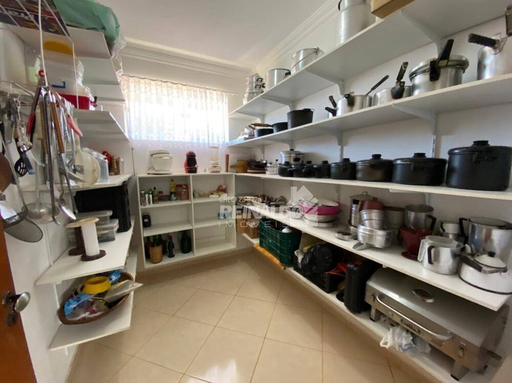 Chácara à venda com 4 quartos, 274m² - Foto 17