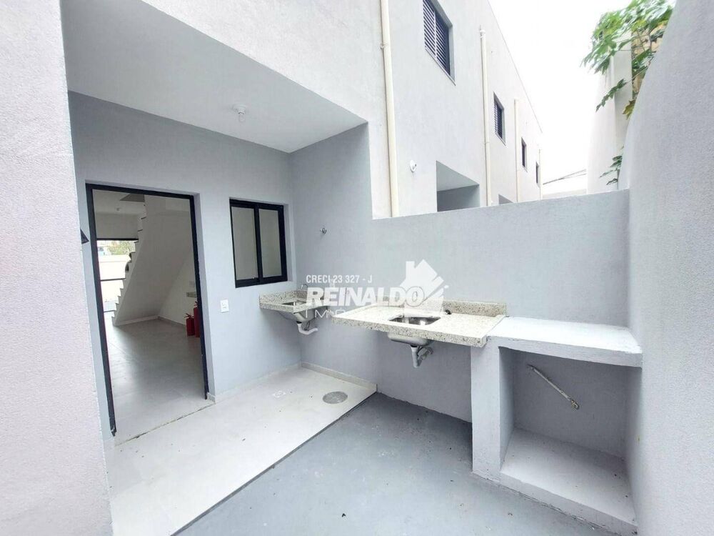 Casa para alugar com 2 quartos, 60m² - Foto 8