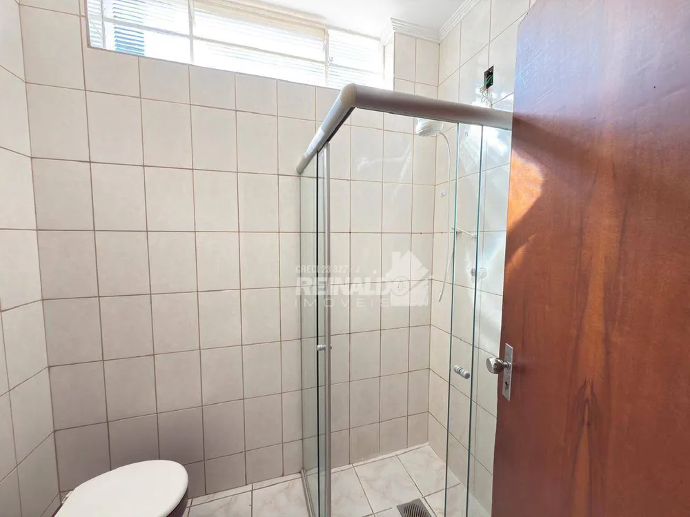 Casa, 3 quartos, 222 m² - Foto 2