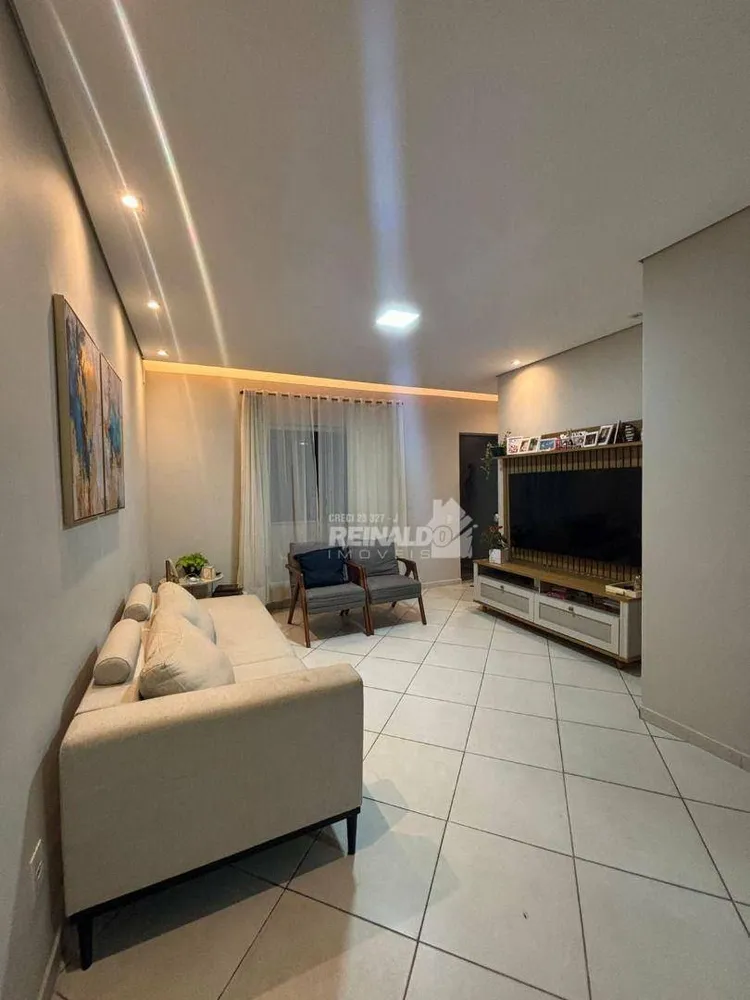 Casa, 3 quartos, 141 m² - Foto 1
