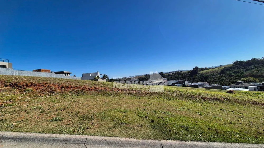 Loteamento e Condomínio, 1200 m² - Foto 1