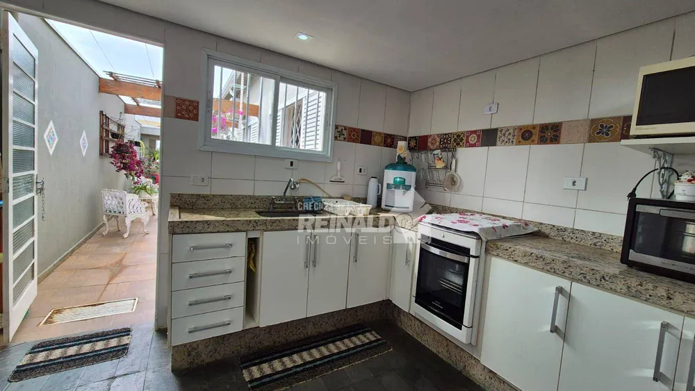 Casa, 3 quartos, 218 m² - Foto 6