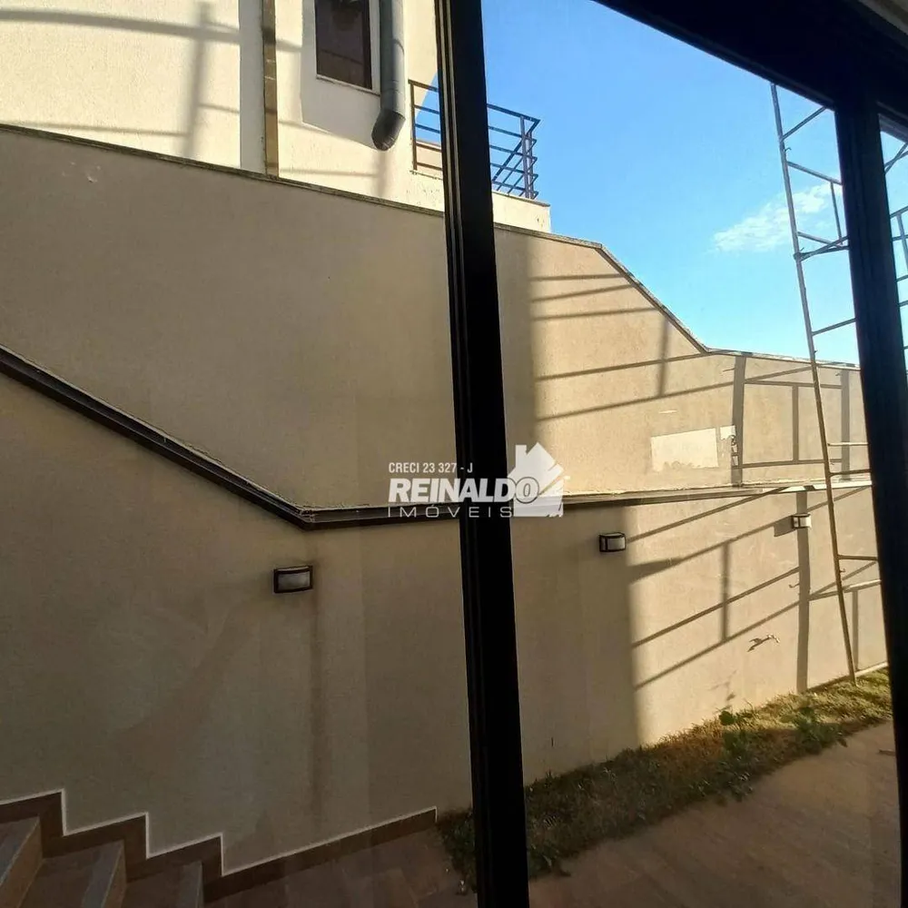 Casa, 3 quartos, 250 m² - Foto 1