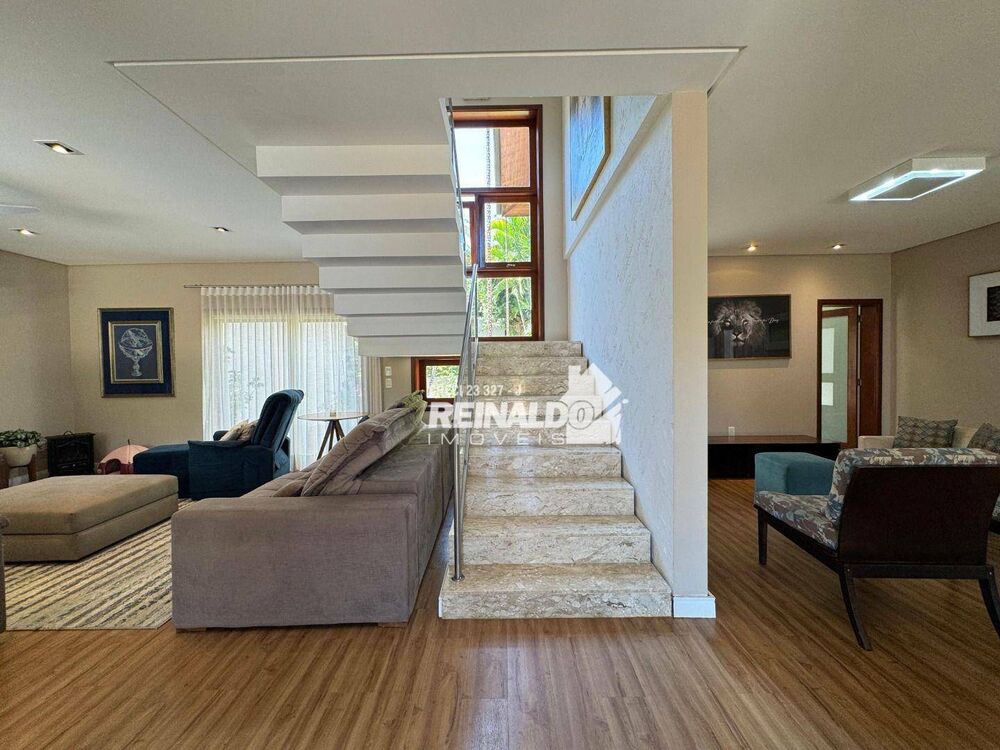 Casa de Condomínio à venda com 5 quartos, 610m² - Foto 1