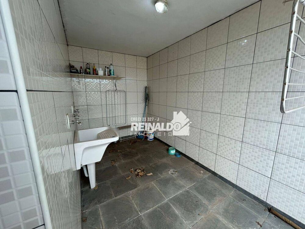 Casa à venda com 3 quartos, 215m² - Foto 16