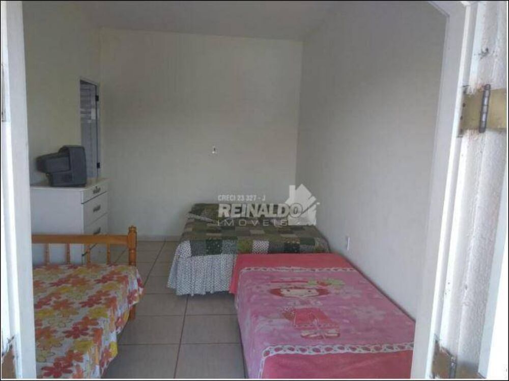 Chácara à venda com 5 quartos, 300m² - Foto 2