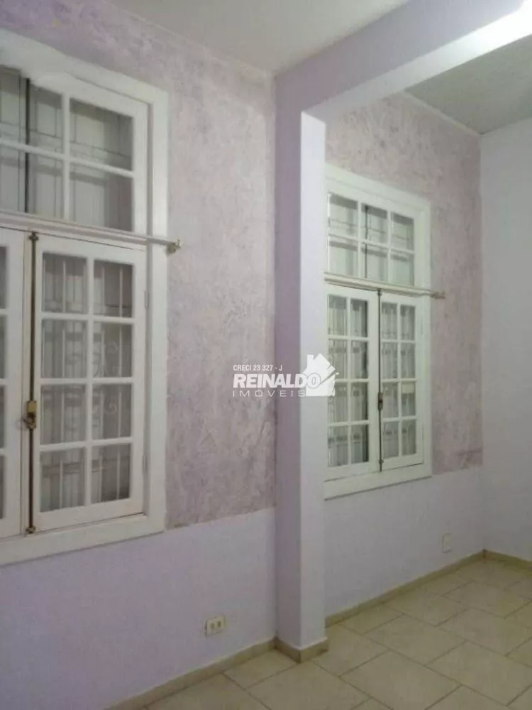 Casa à venda com 3 quartos, 200m² - Foto 4