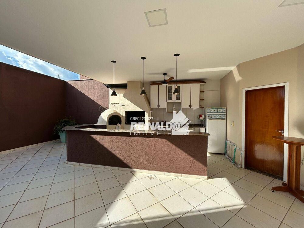 Casa, 3 quartos, 247 m² - Foto 11