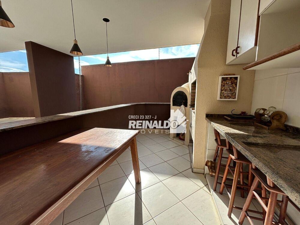 Casa, 3 quartos, 247 m² - Foto 6