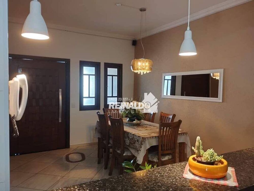 Casa, 2 quartos, 180 m² - Foto 1