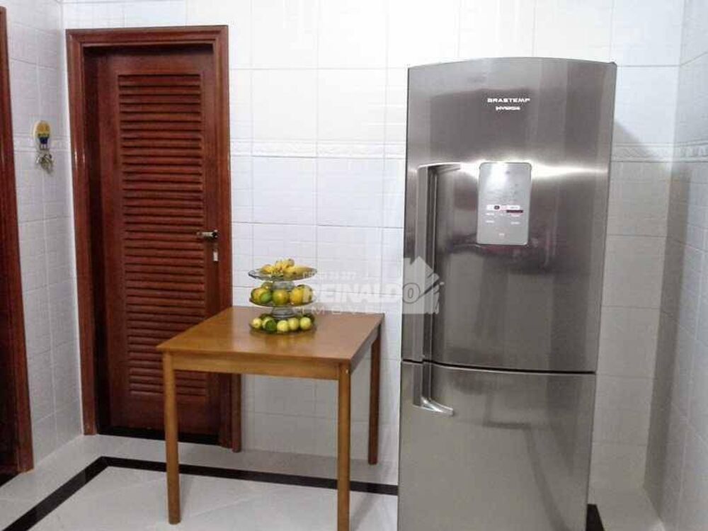 Chácara à venda com 3 quartos, 583m² - Foto 8
