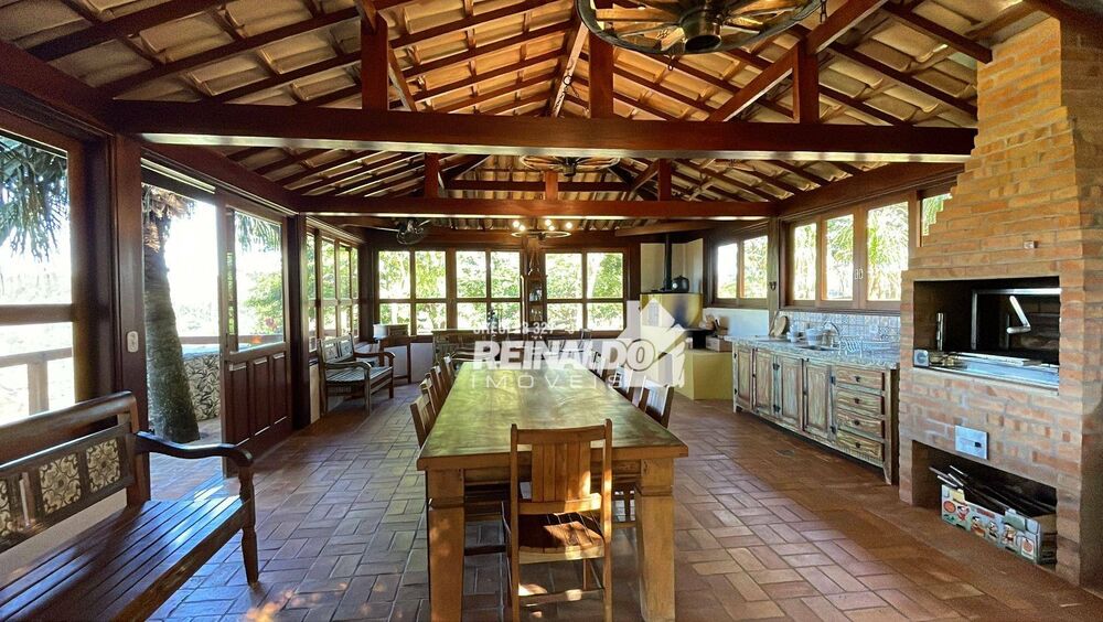 Haras e Área Rural Padrão à venda com 4 quartos, 1050m² - Foto 2