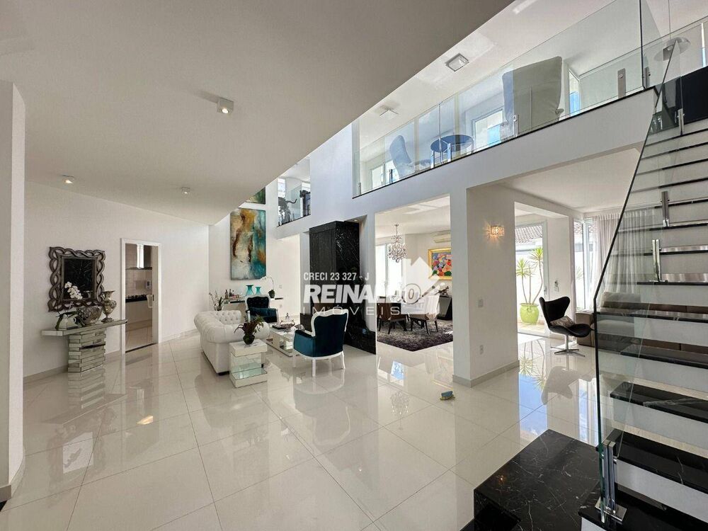 Casa de Condomínio à venda com 4 quartos, 582m² - Foto 2