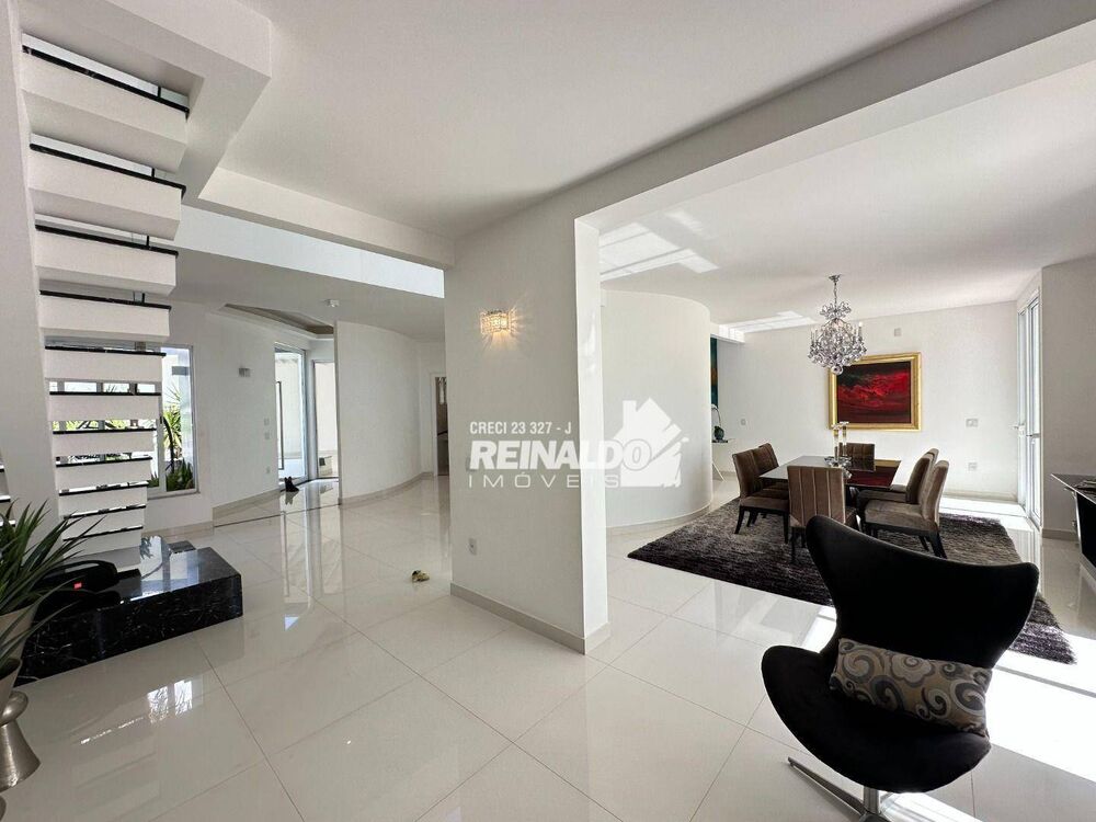 Casa de Condomínio à venda com 4 quartos, 582m² - Foto 3