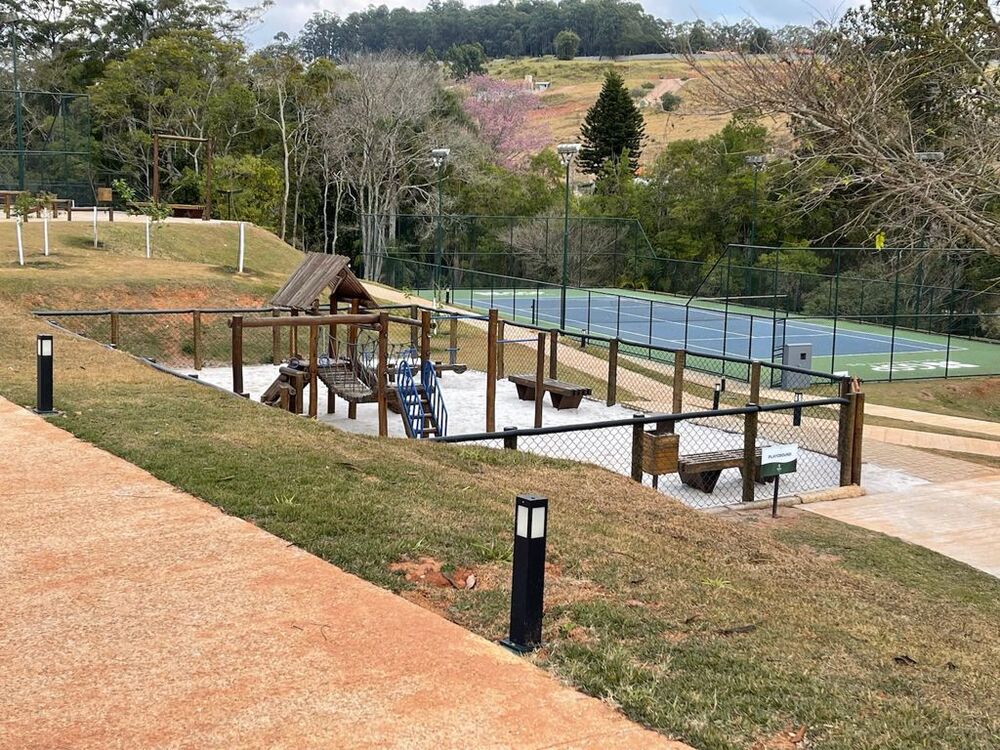 Loteamento e Condomínio, 640 m² - Foto 1