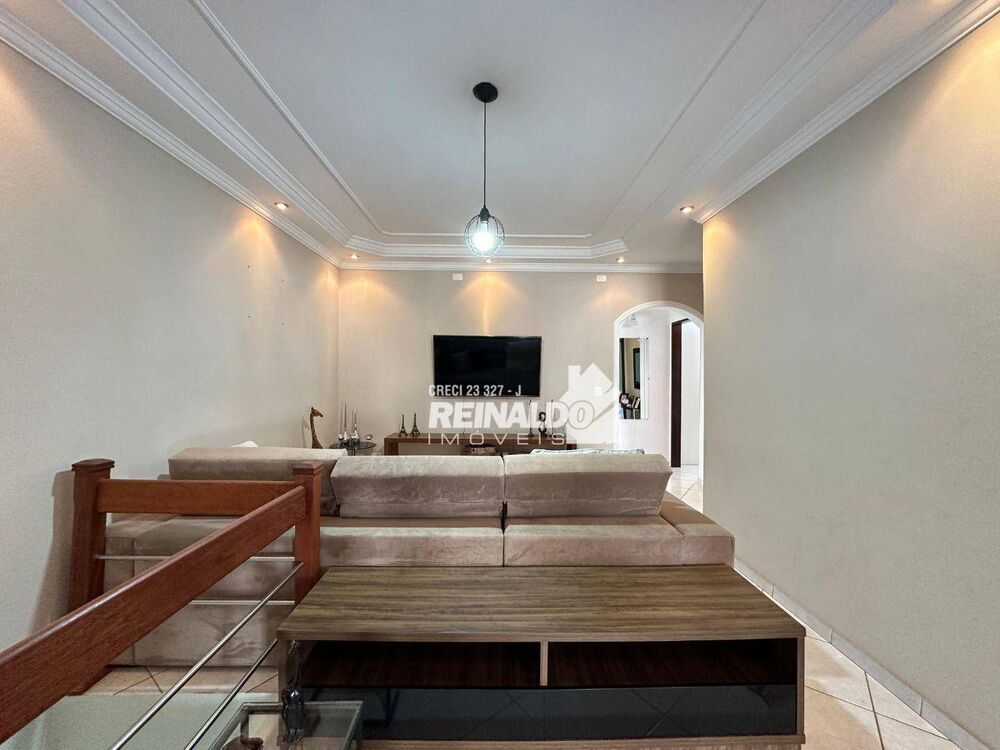 Casa, 3 quartos, 233 m² - Foto 3