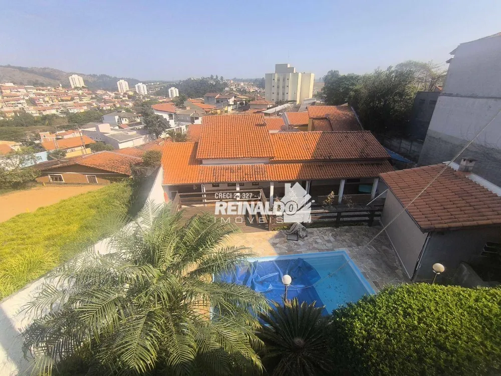 Casa, 3 quartos, 216 m² - Foto 2