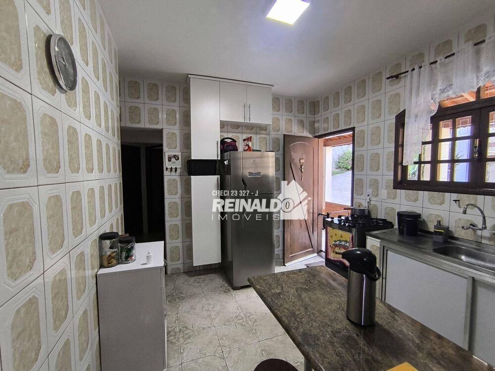 Casa, 3 quartos, 216 m² - Foto 3