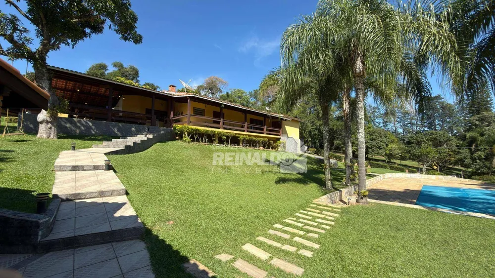 Chácara, 3 quartos, 4000 m² - Foto 1