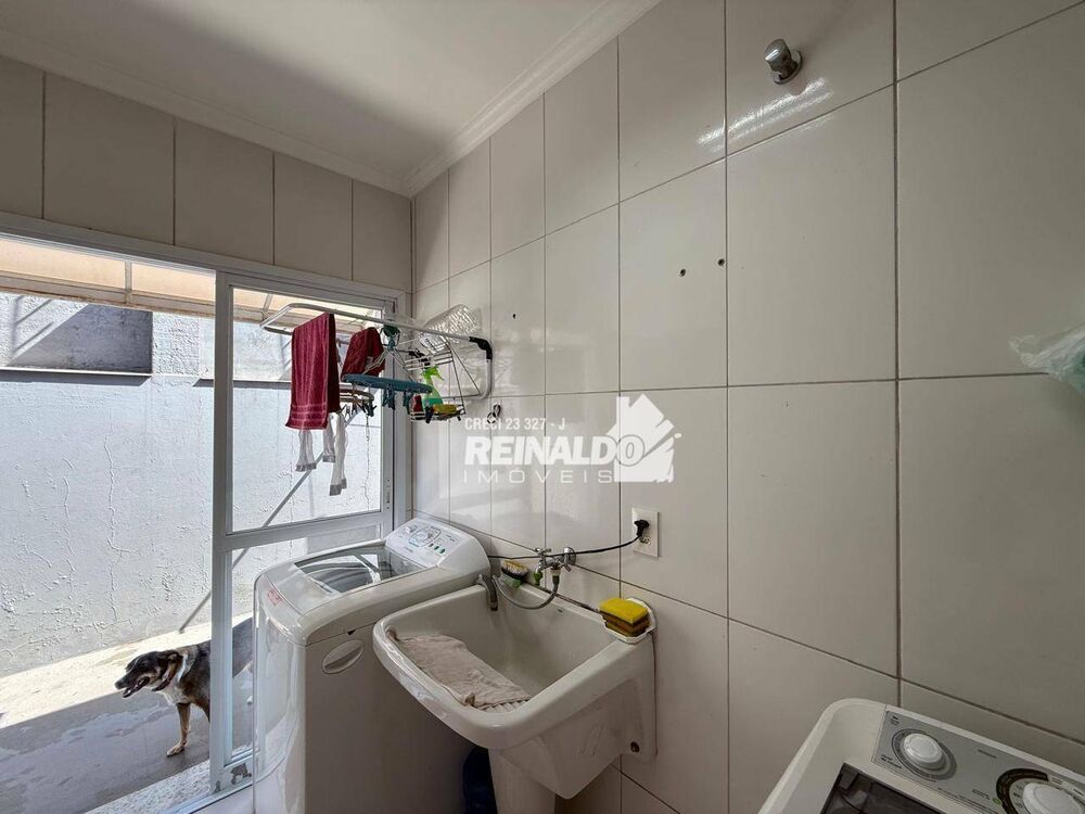 Casa, 4 quartos, 242 m² - Foto 9