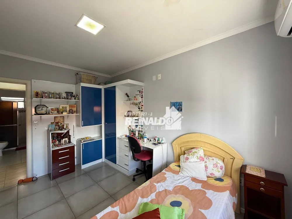 Casa, 4 quartos, 242 m² - Foto 6