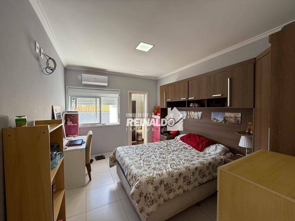 Casa, 4 quartos, 242 m² - Foto 18