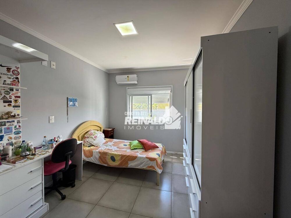 Casa, 4 quartos, 242 m² - Foto 8