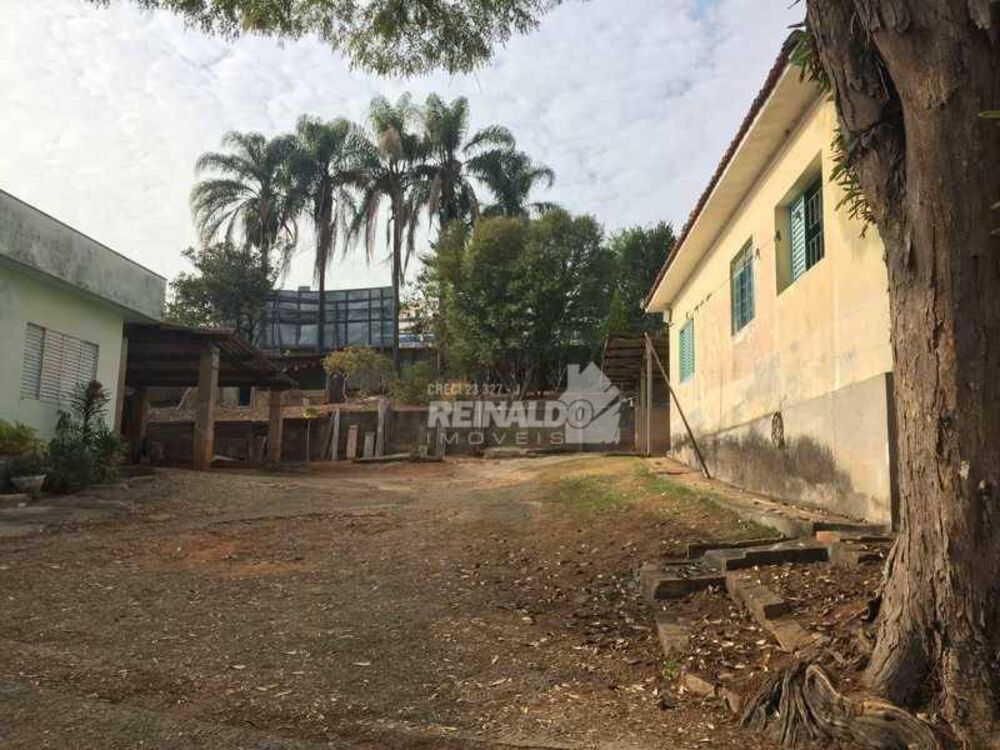Casa, 8 quartos, 229 m² - Foto 3