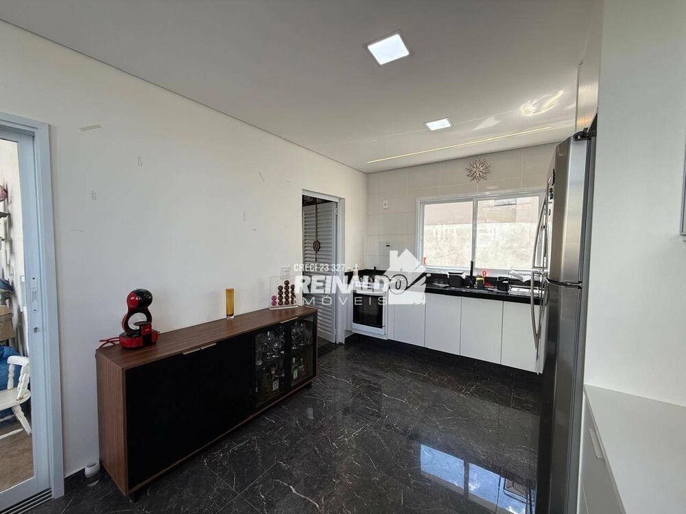 Casa de Condomínio à venda com 4 quartos, 268m² - Foto 3