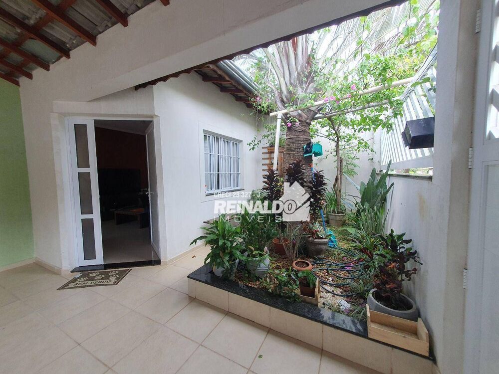 Casa, 5 quartos, 249 m² - Foto 1