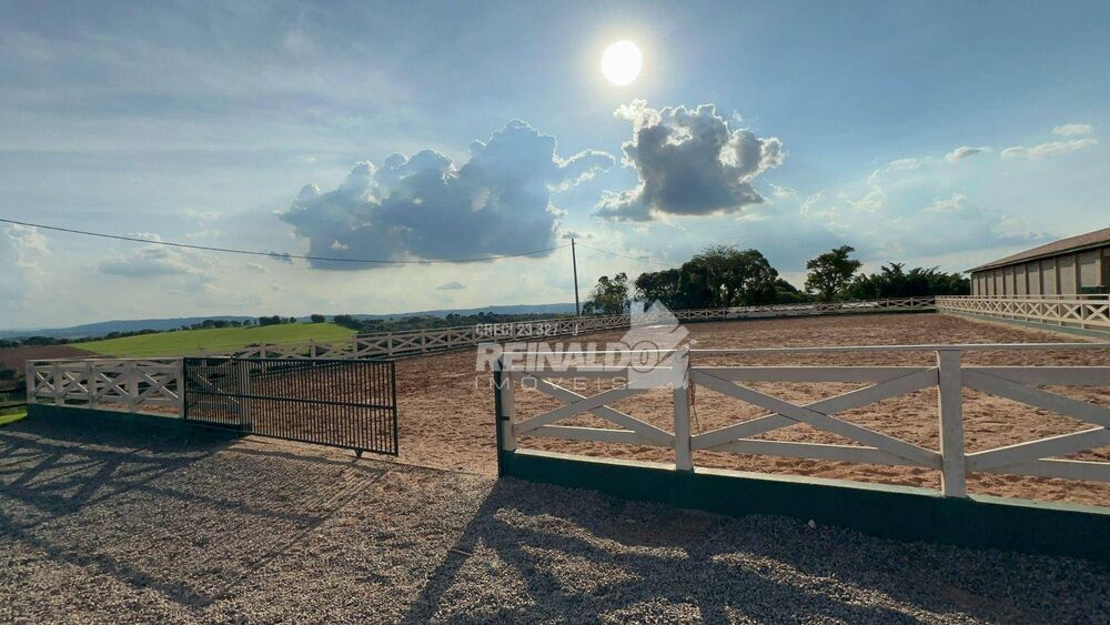 Haras e Área Rural Padrão à venda com 5 quartos, 1000m² - Foto 14
