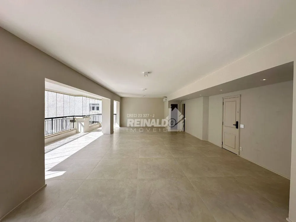 Apartamento, 3 quartos, 230 m² - Foto 1