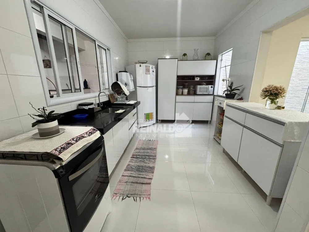 Casa, 3 quartos, 173 m² - Foto 1