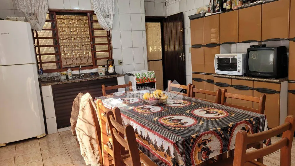 Chácara, 2 quartos, 3000 m² - Foto 1