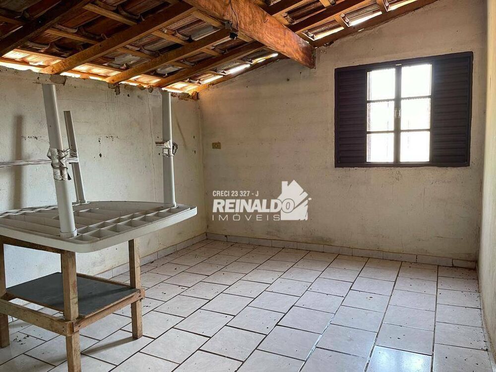 Casa, 3 quartos, 215 m² - Foto 3