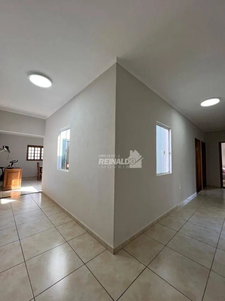 Casa, 4 quartos, 250 m² - Foto 14
