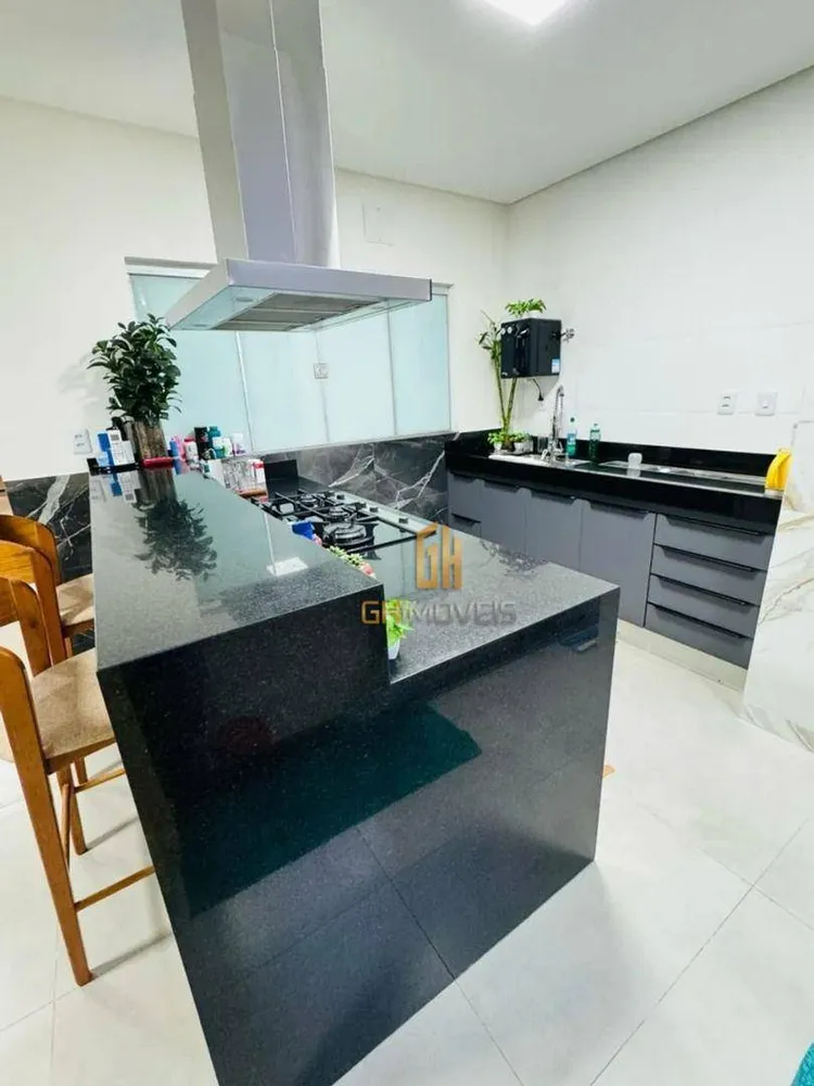 Casa, 4 quartos, 135 m² - Foto 3