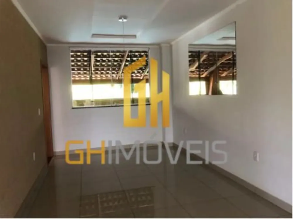 Chácara, 4 quartos, 2350 m² - Foto 1