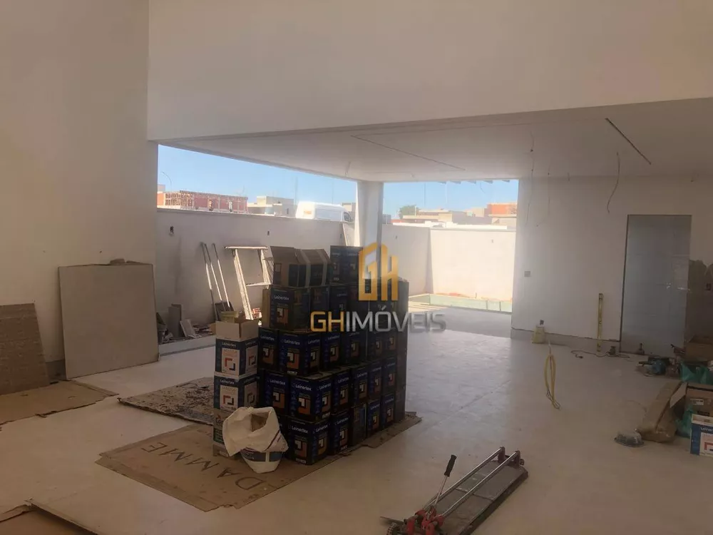 Casa de Condomínio à venda com 3 quartos, 250m² - Foto 3