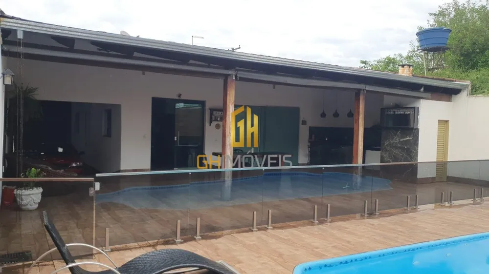 Casa, 3 quartos, 225 m² - Foto 1