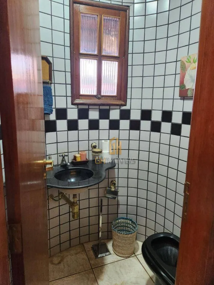 Casa, 4 quartos, 330 m² - Foto 1