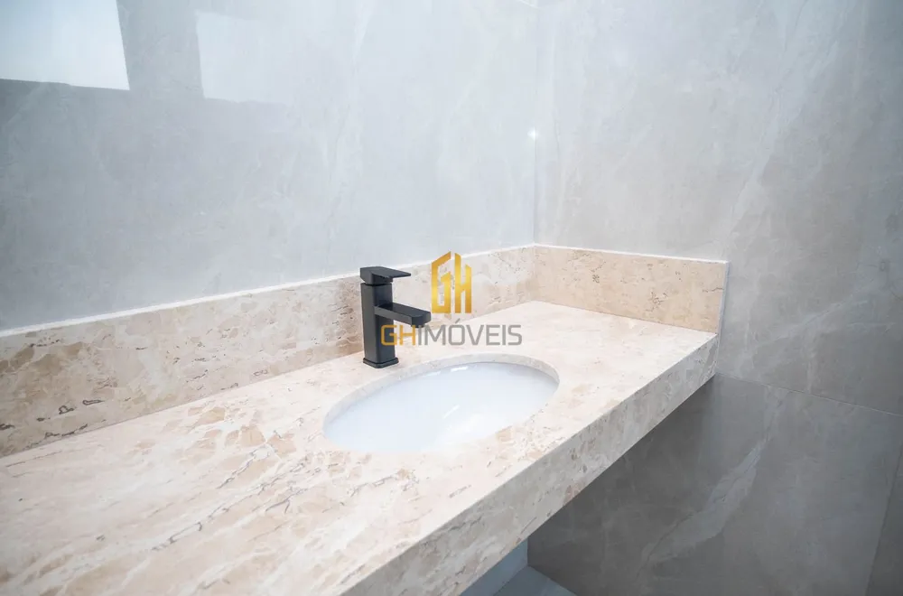 Casa, 3 quartos, 179 m² - Foto 1