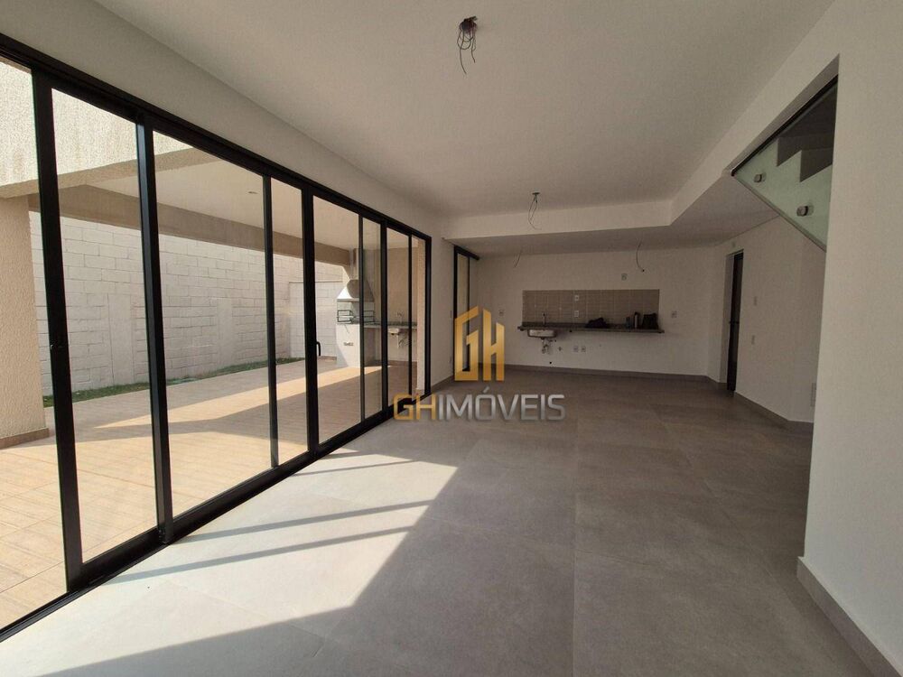 Sobrado à venda com 3 quartos, 150m² - Foto 1
