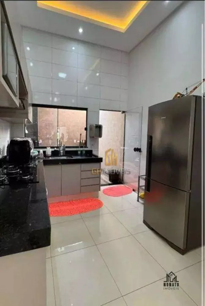 Casa à venda com 2 quartos, 100m² - Foto 3